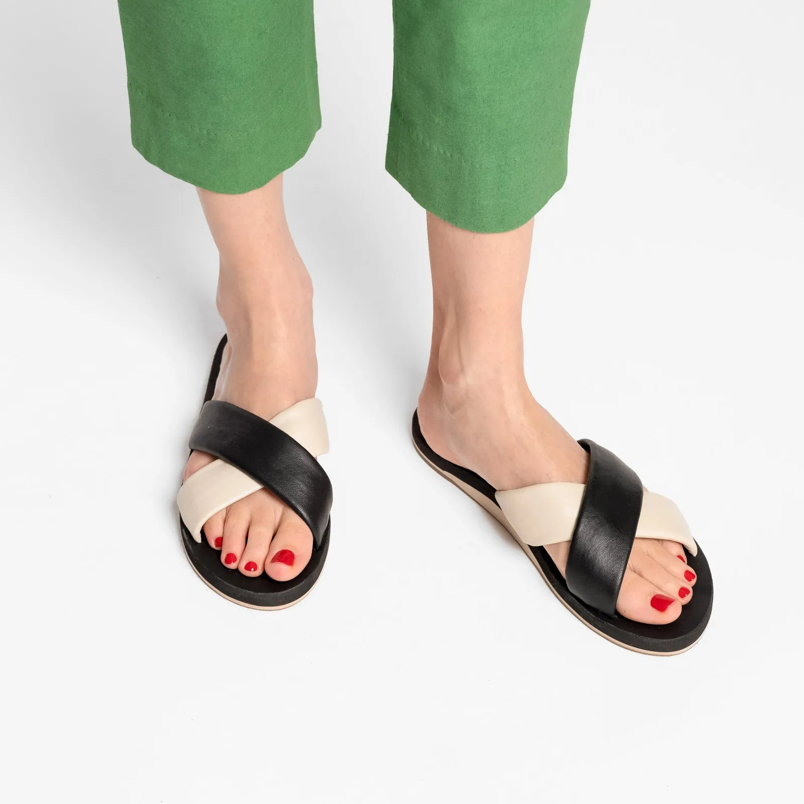 Criss Cross Cloud Slide Nappa Black Oyster