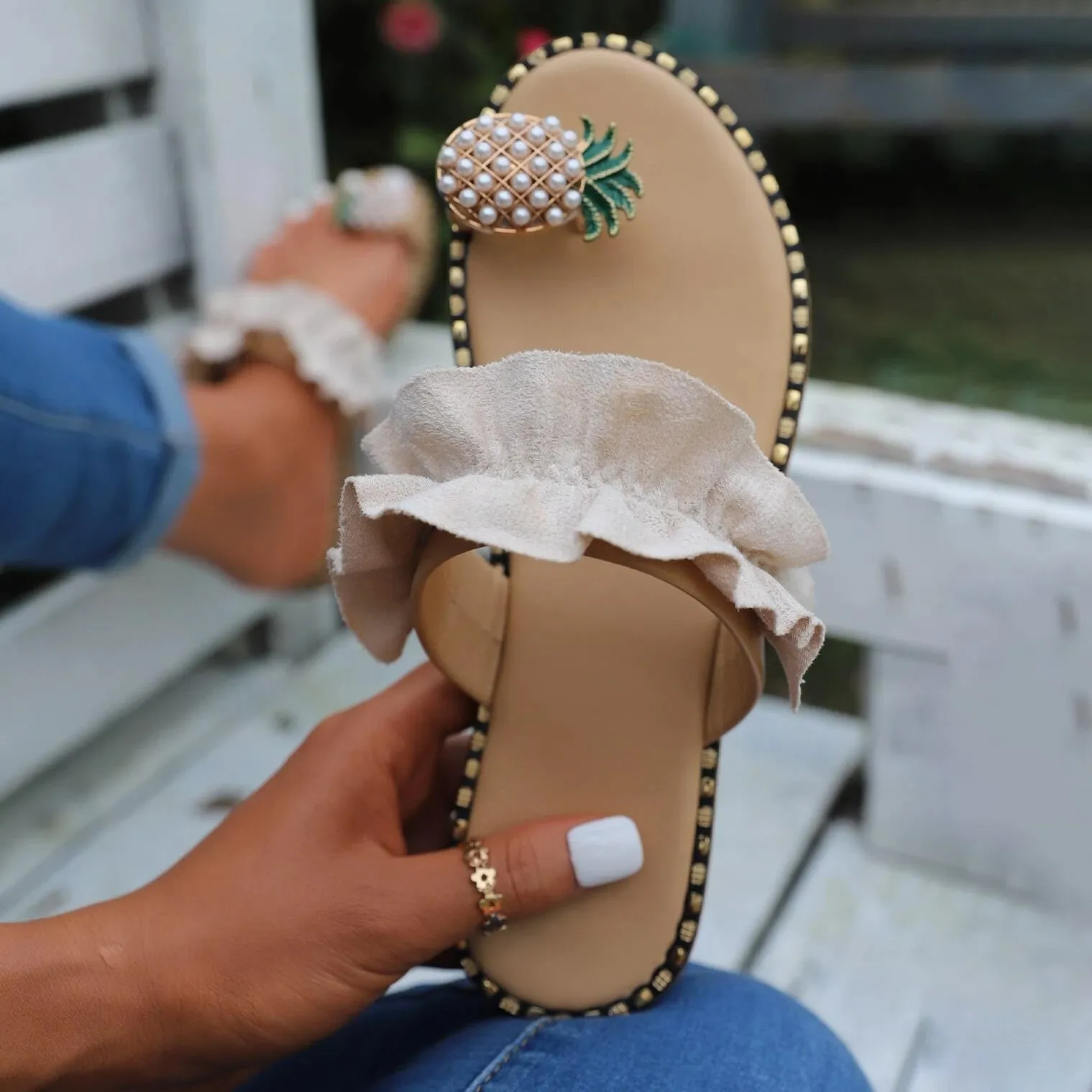 Faux Pearl & Pineapple Decor Toe Post Thong Sandals