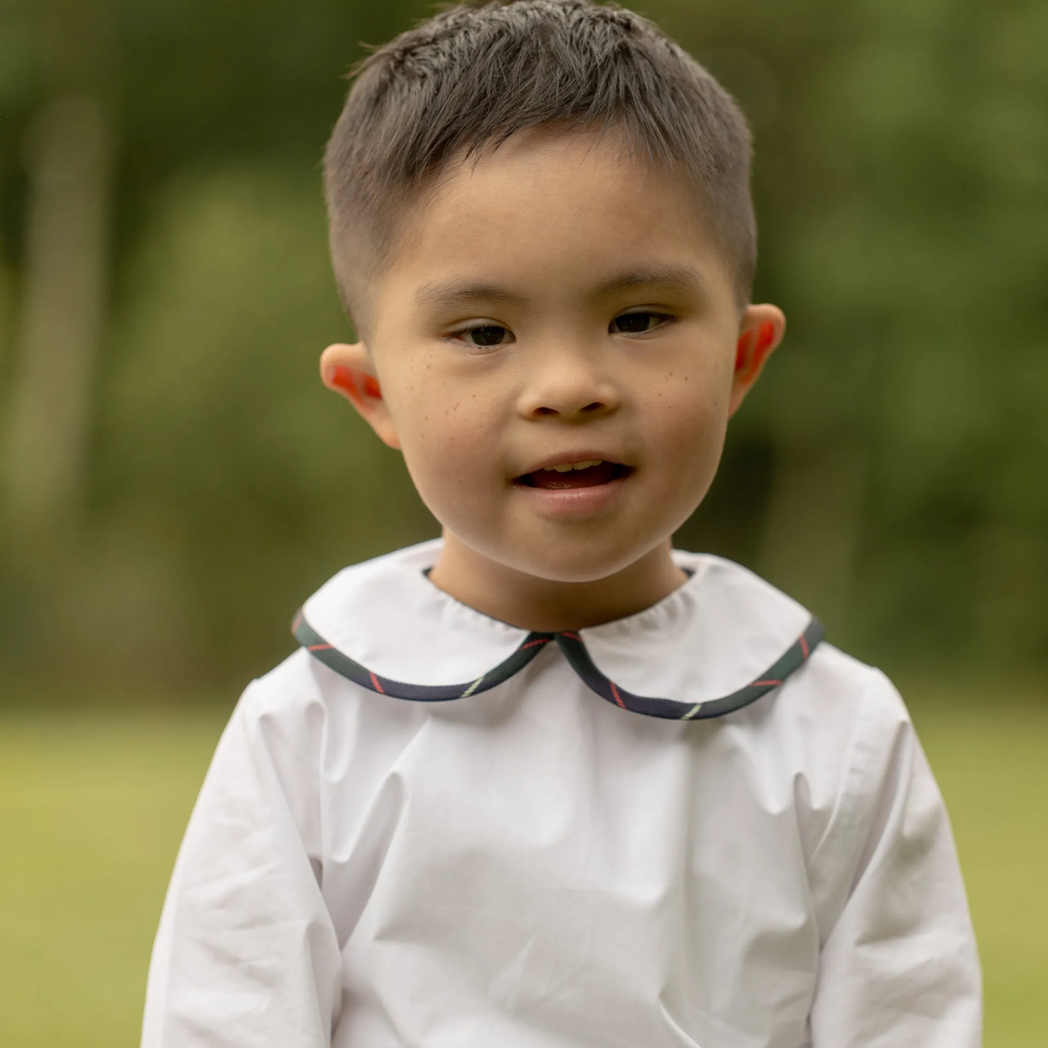 Long Sleeve Henry Peter Pan in Classic White with Tenley Tartan Trim