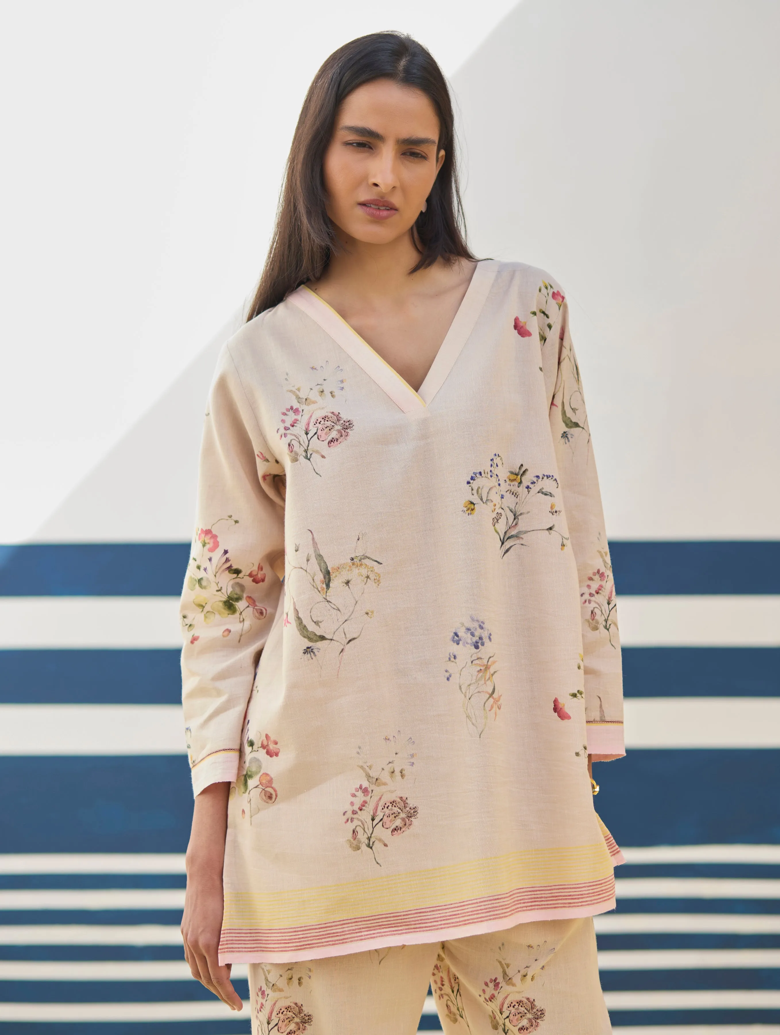 Raha Watercolour Floral Kurta - Sand